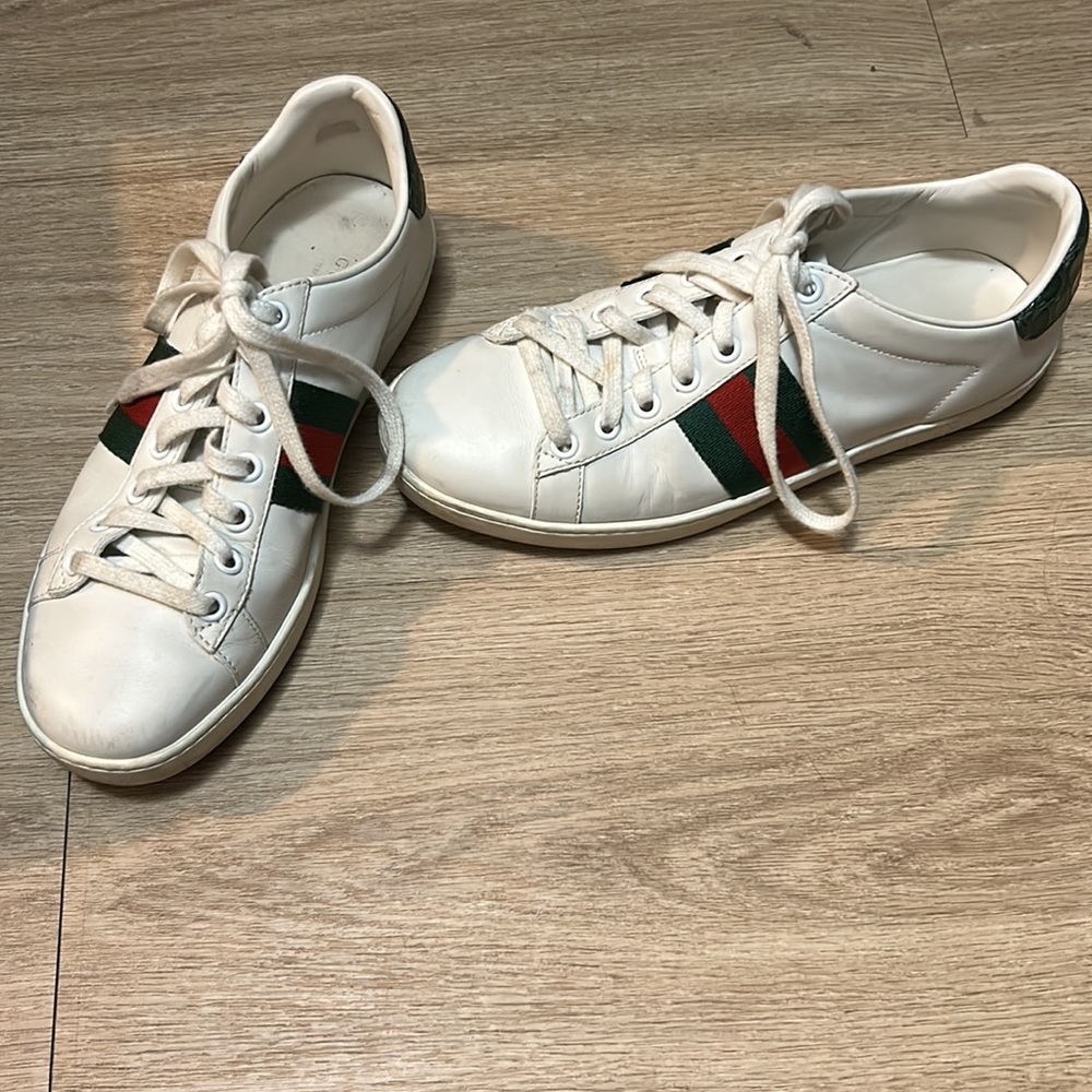 Authentic Ace Embroidered Gucci Shoes Size 36/5.5 Gem